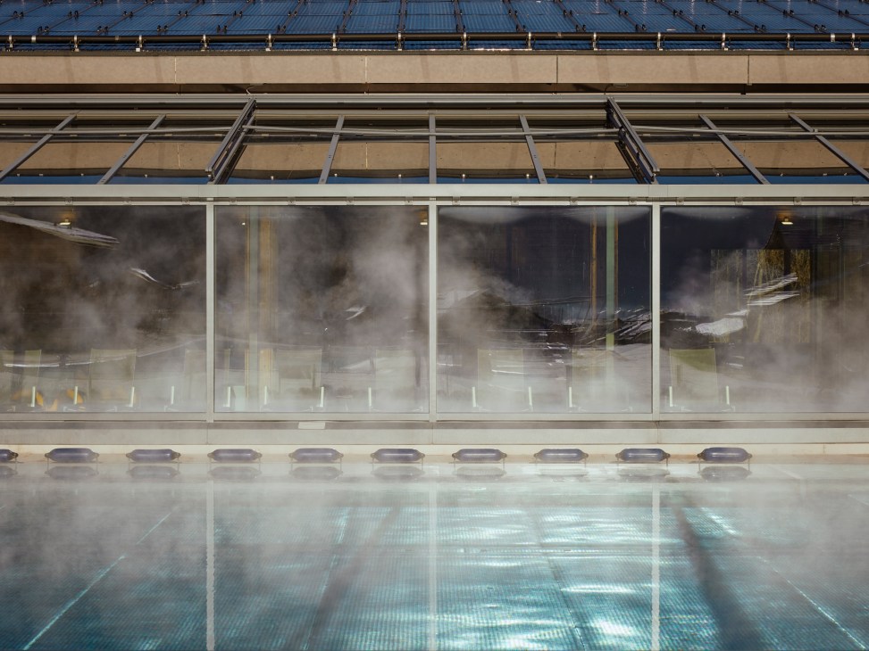 A swimming pool at Erlebnisbad Wallbach.