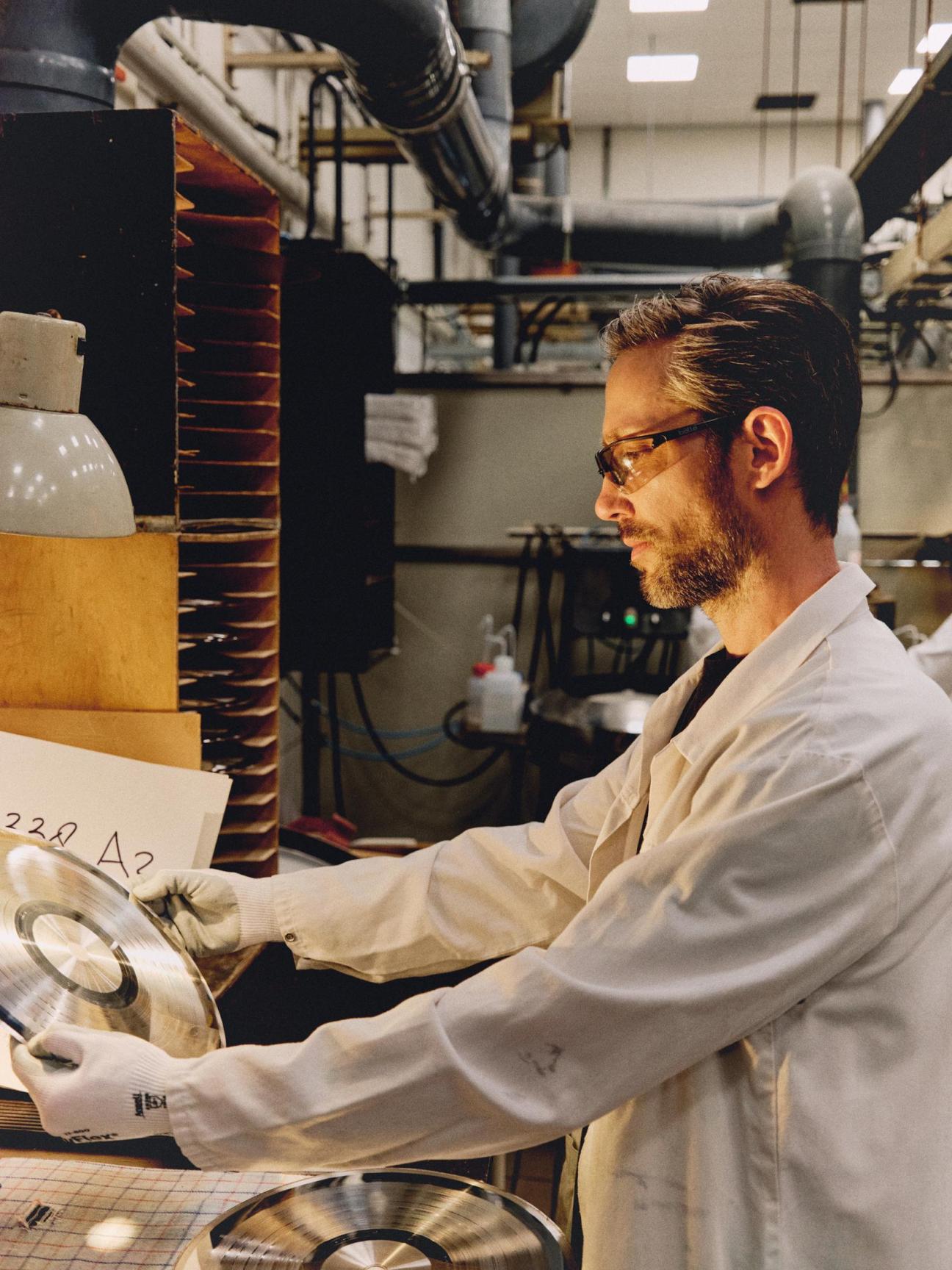 Record manufacturing process 