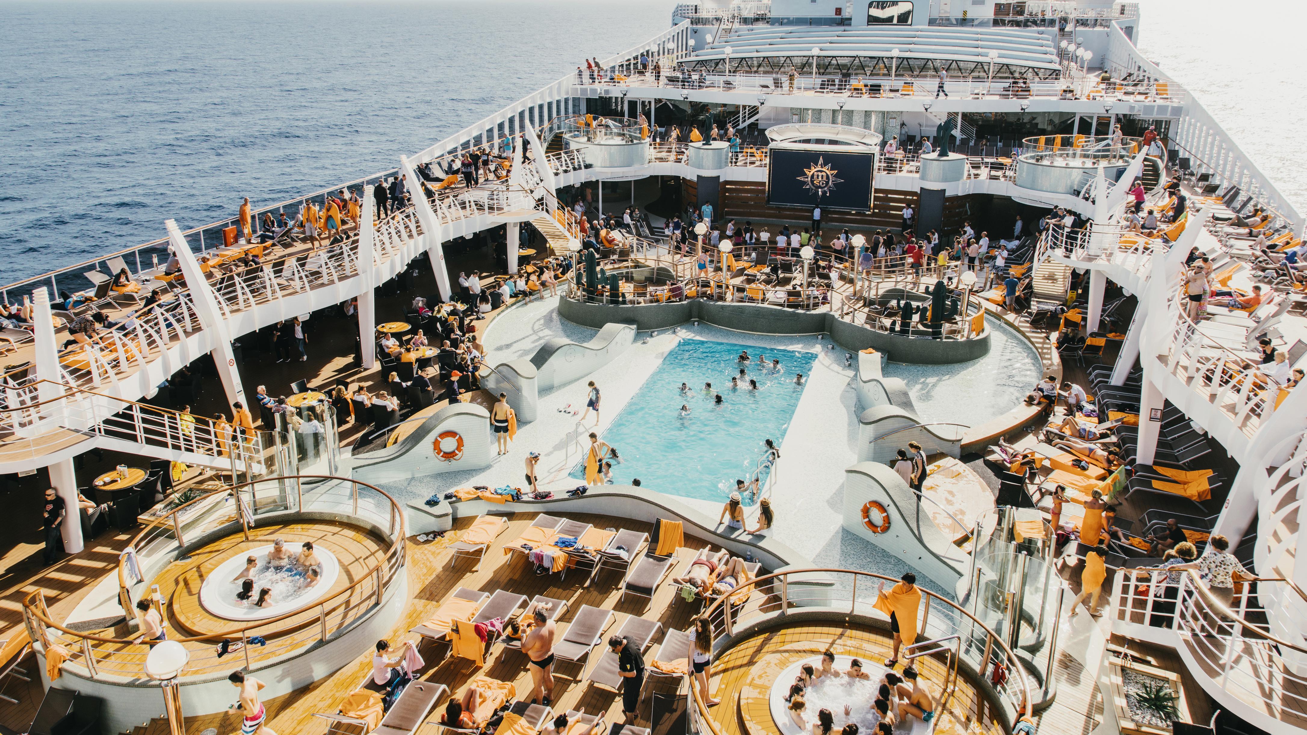 Culture goes cruising