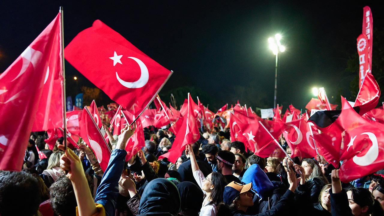 Protests in Istanbul and other news from around the world