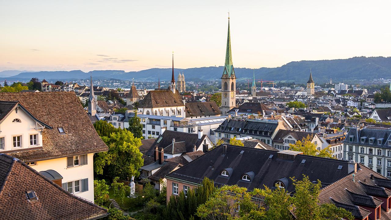 Live from Zürich