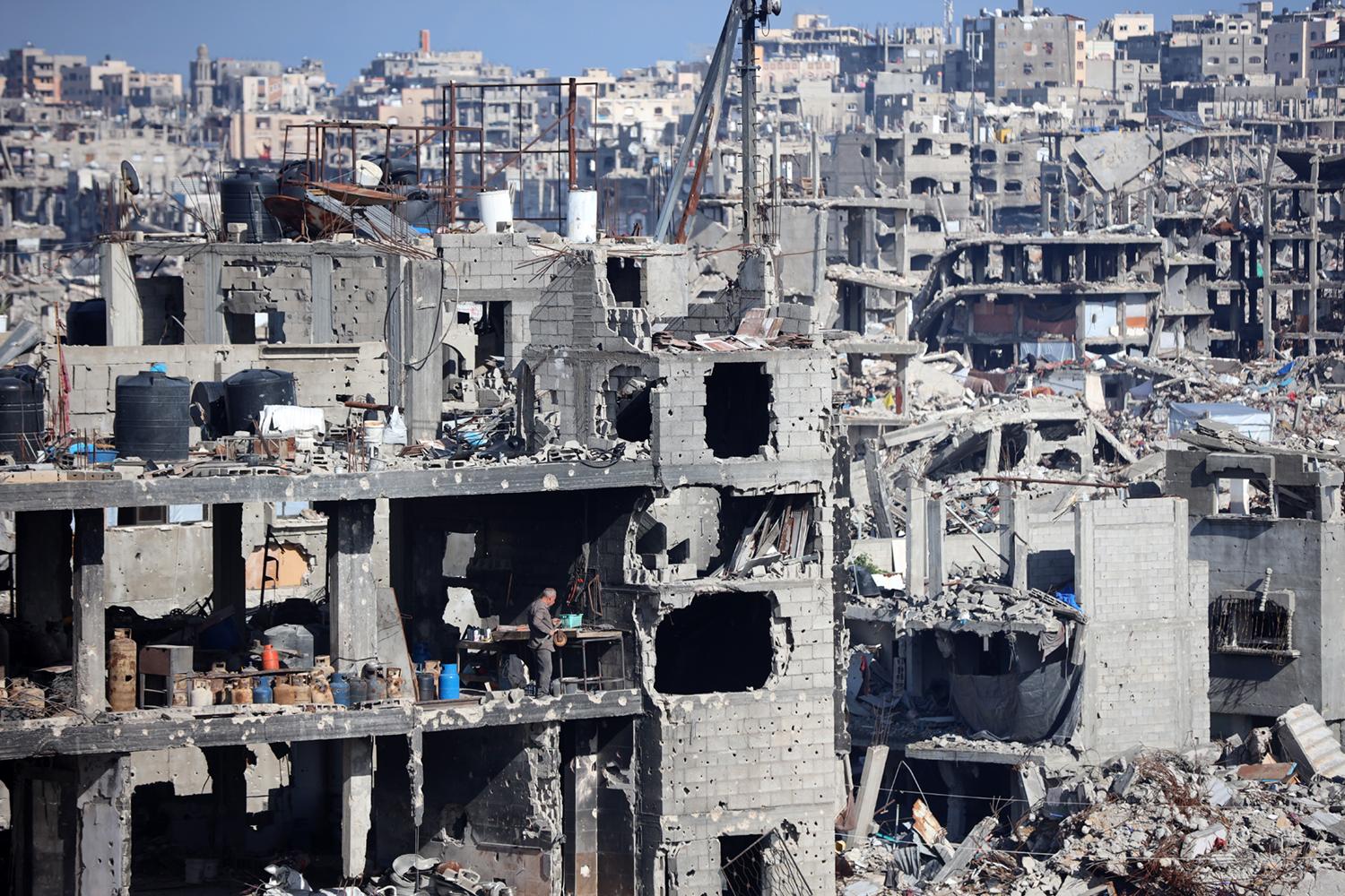 Arab leaders’ alternative to Trump’s Gaza plan and the future of Bond, James Bond
