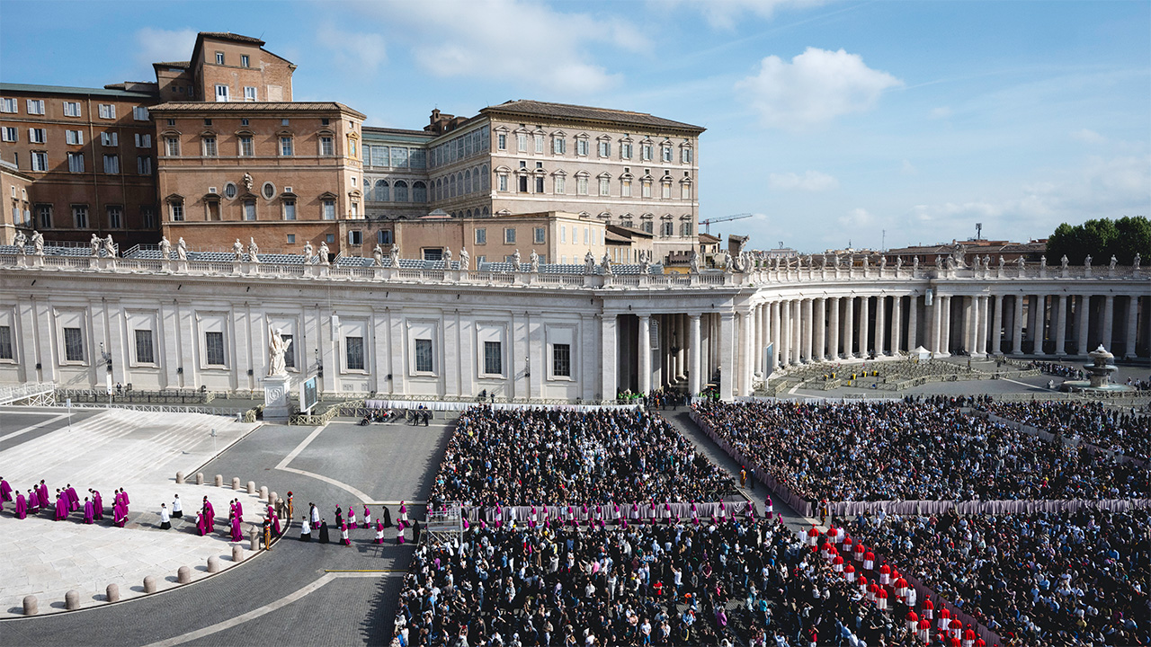 Pope Francis lies in state in St Peter’s Basilica