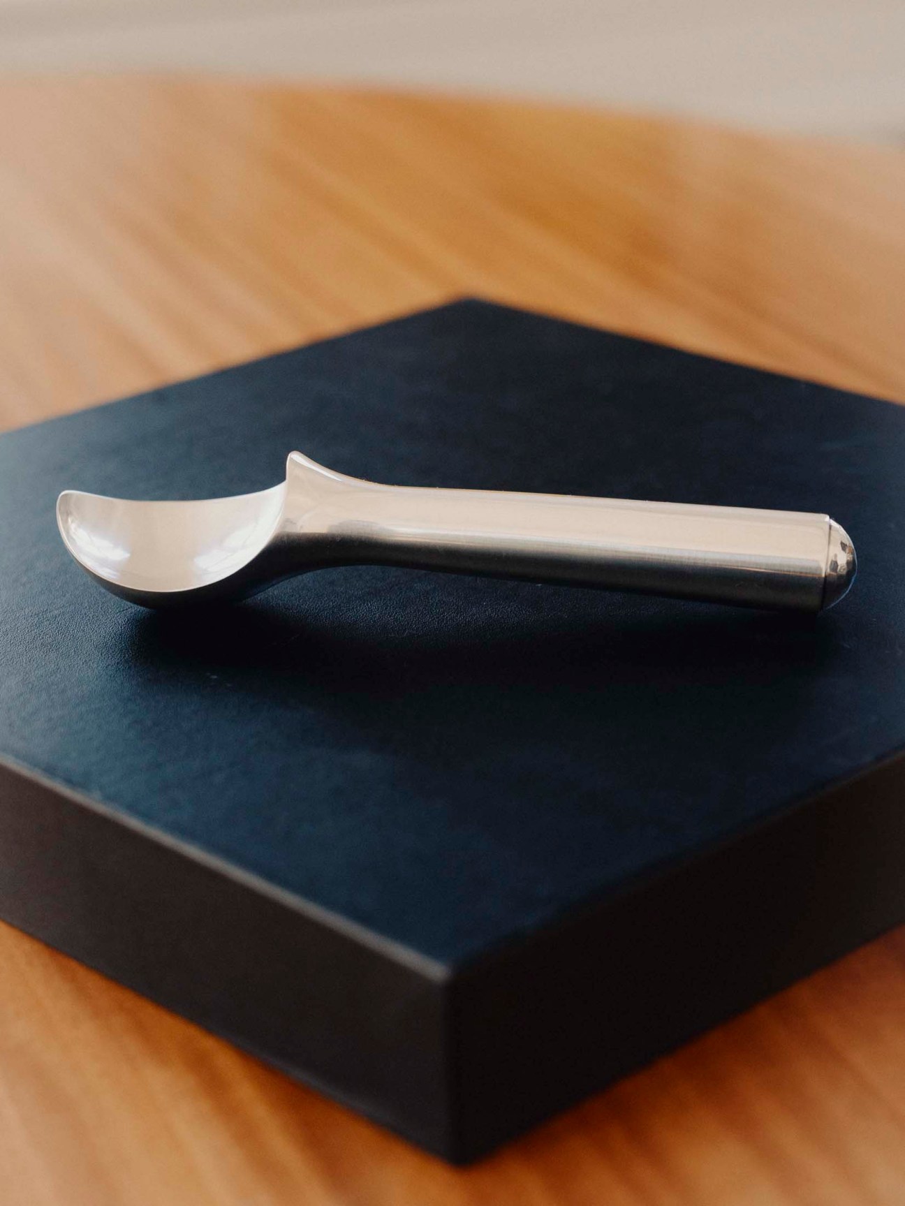 Silver scooper