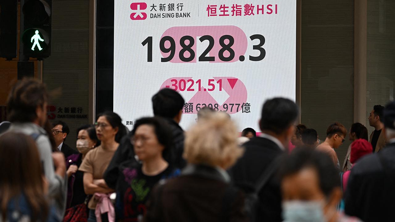 China hits back as markets tumble