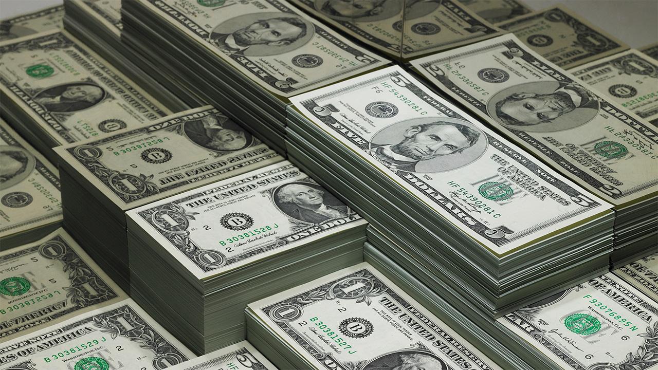 What makes a reserve currency?