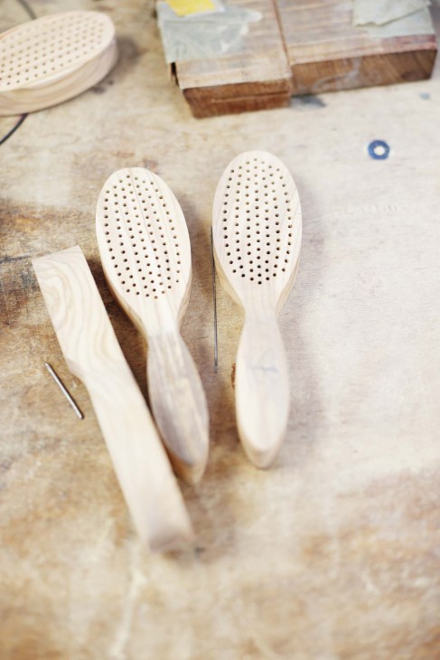 Brushes without bristles