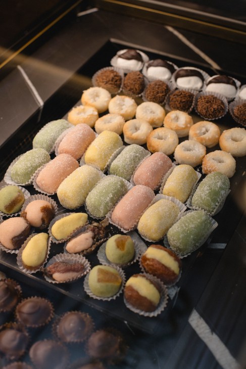 Doughnuts and buns