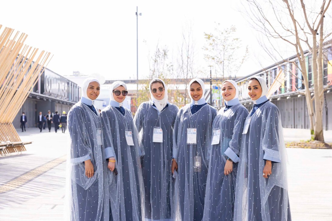 Women is Kuwaiti dress
