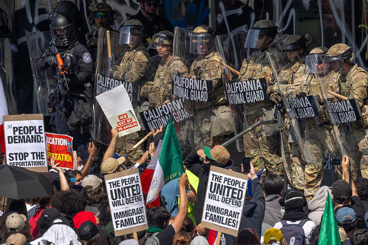 ICE protests continue across the US – and how Lötschental is recovering from a landslide