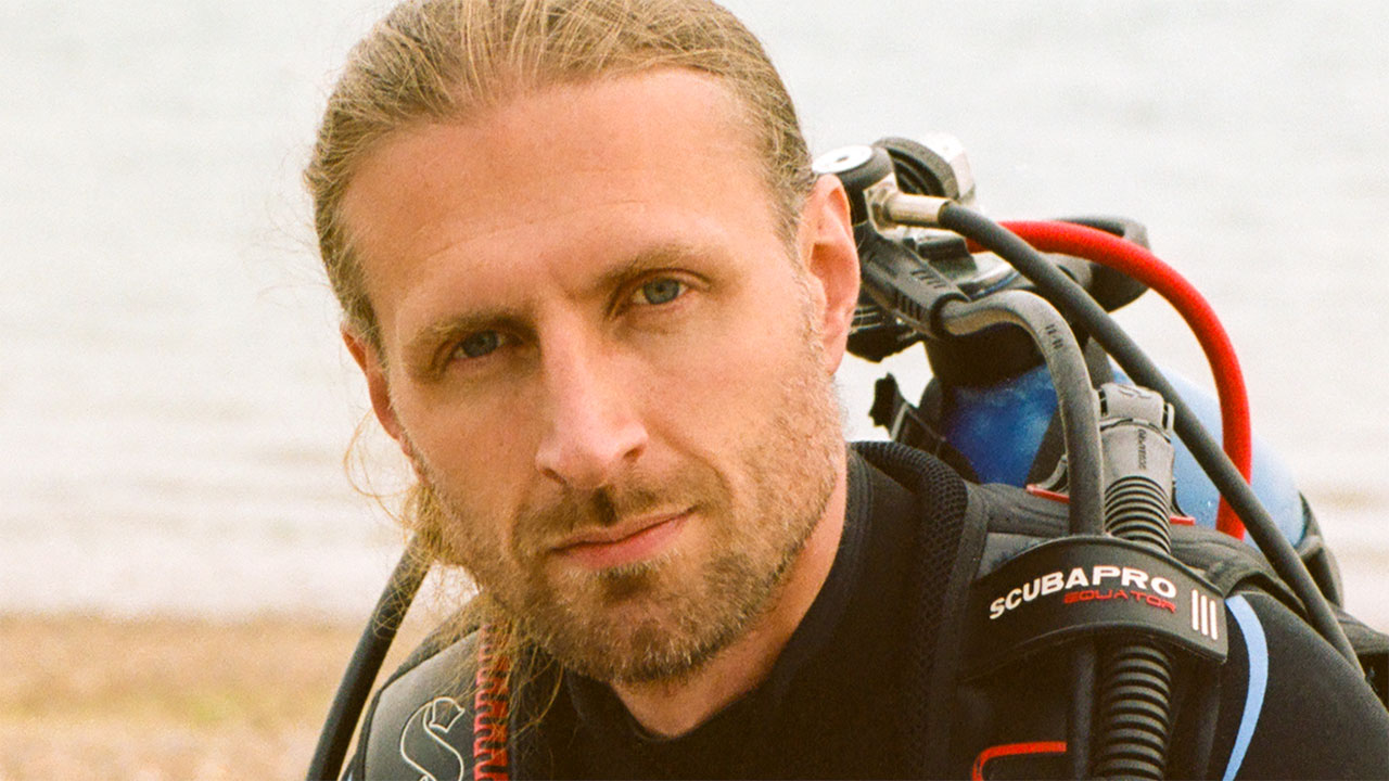 Damian Le Bas on writing between worlds