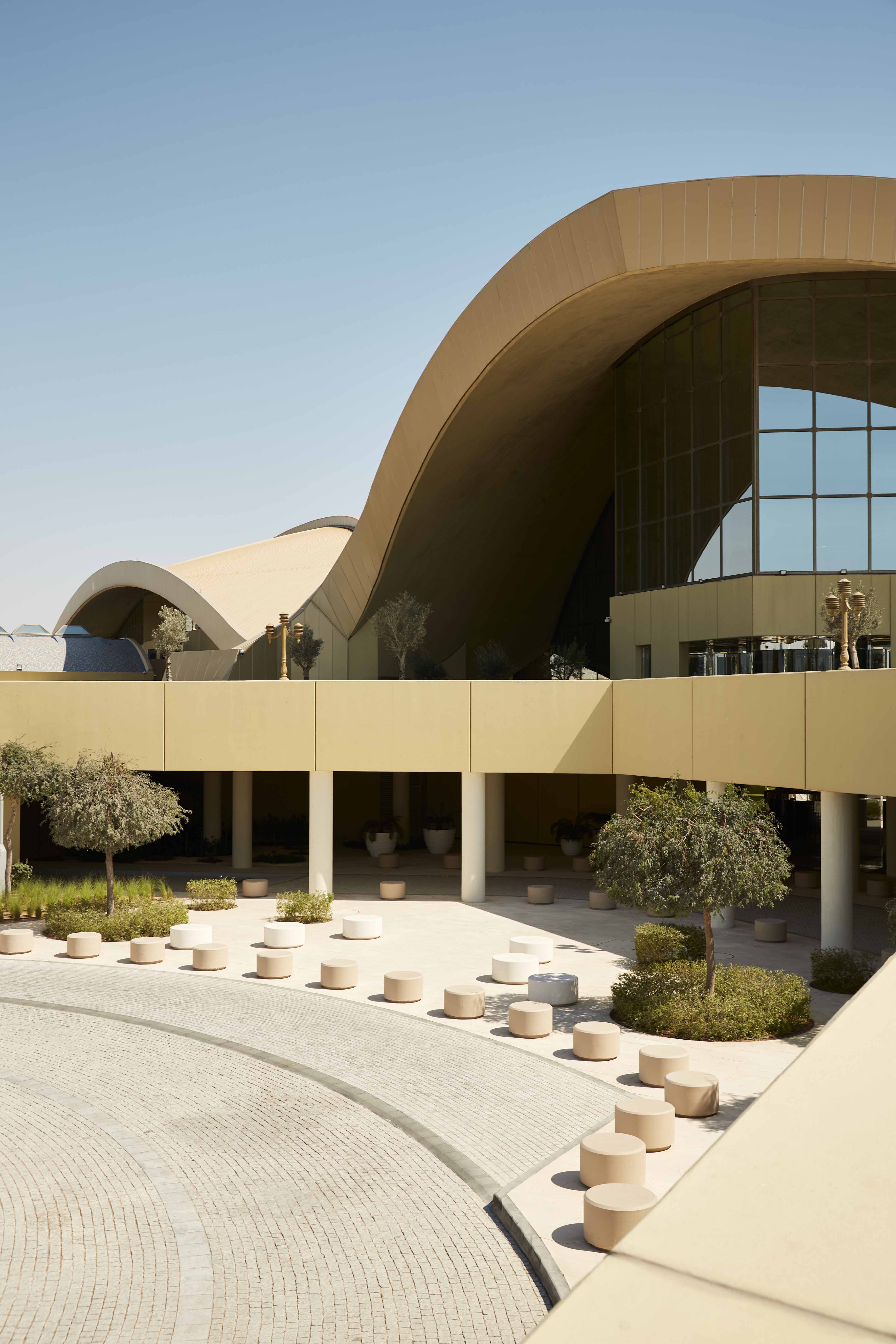 Erth exterior