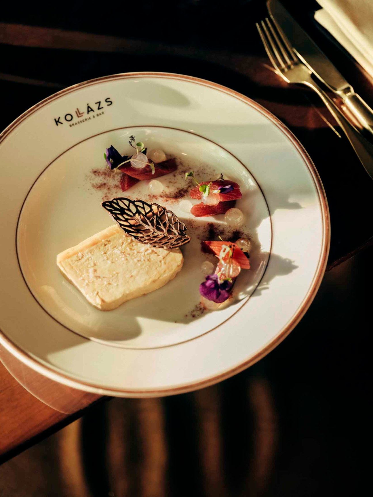 A plate of food at Kollázs restaurant