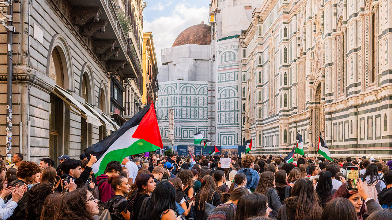 Italy goes on strike after Israel blocks Gaza aid flotilla 