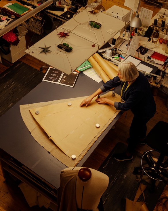Bente Kirk at work