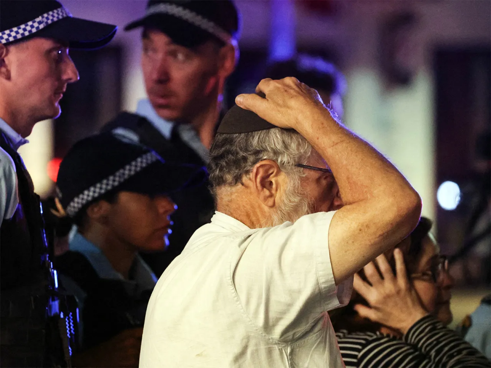 Sydneysiders left in shock and disbelief after the Bondi beach shooting
