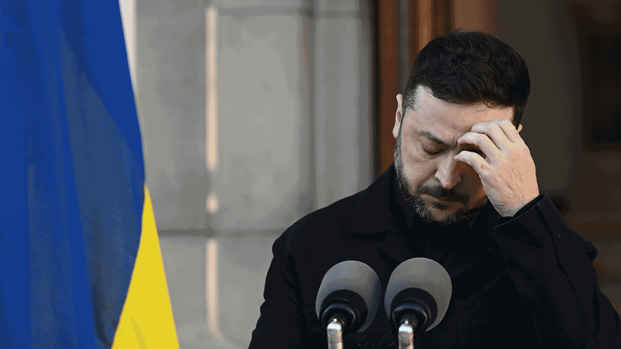 European leaders huddle with Ukraine’s Volodymyr Zelensky