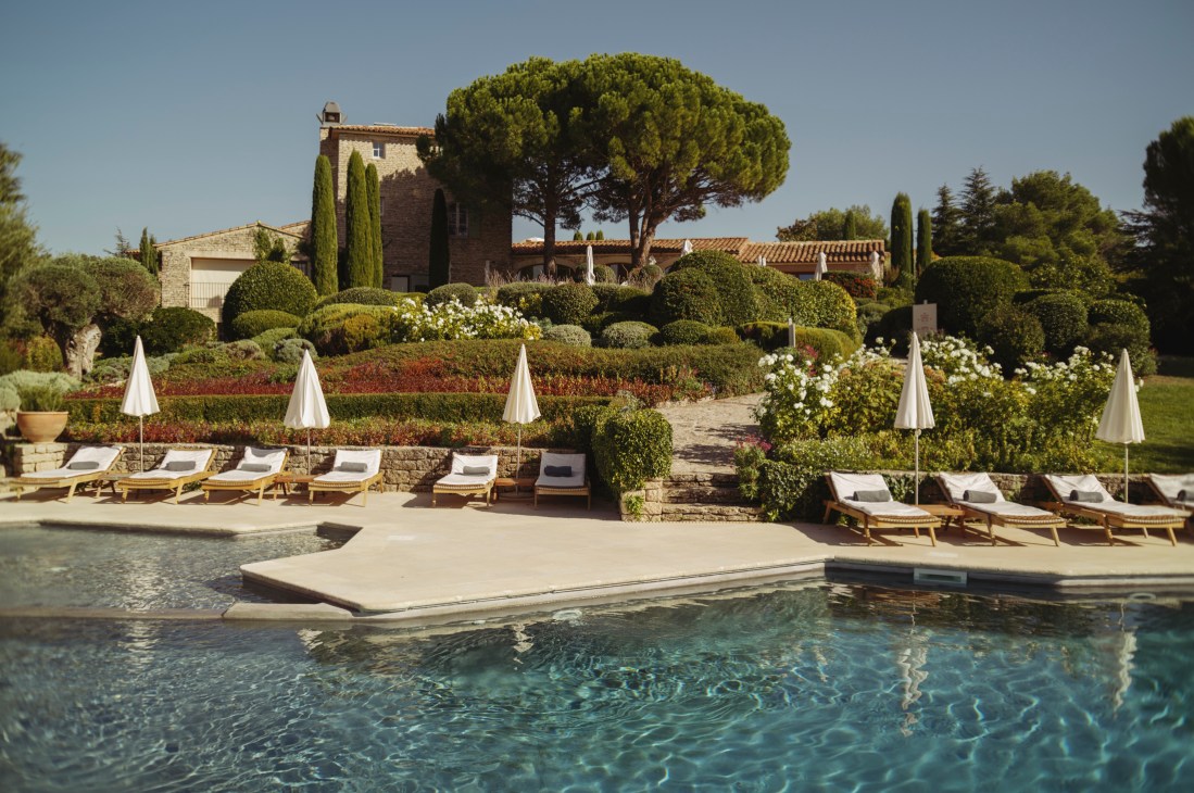 The Capelongue Hotel pool is very inviting…