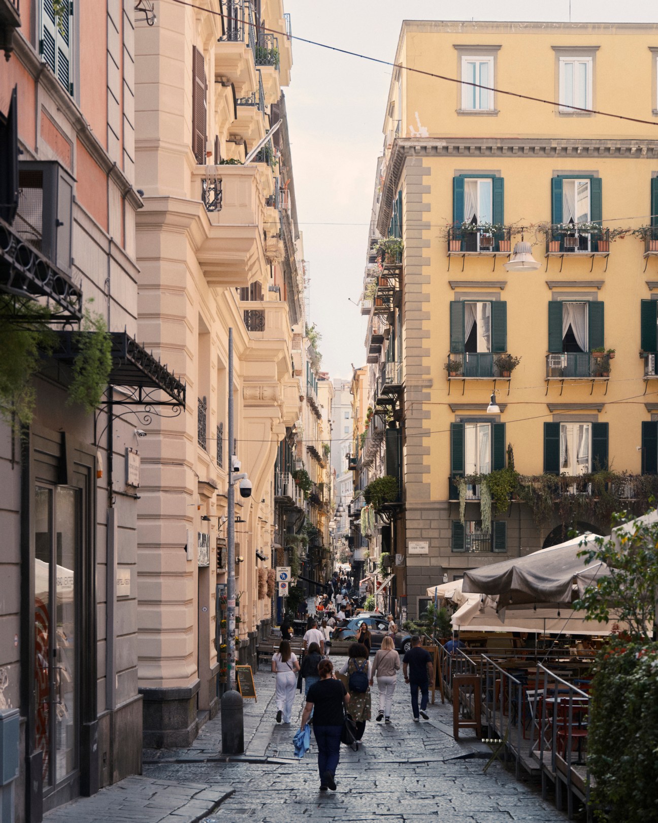 Chiaia street scene
