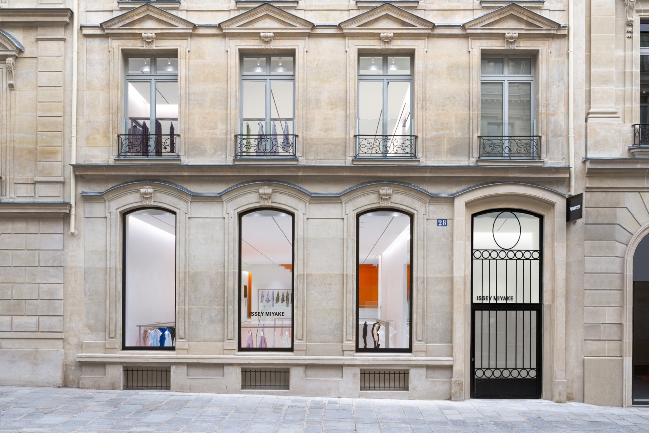 Issey Miyake's new Paris store facade