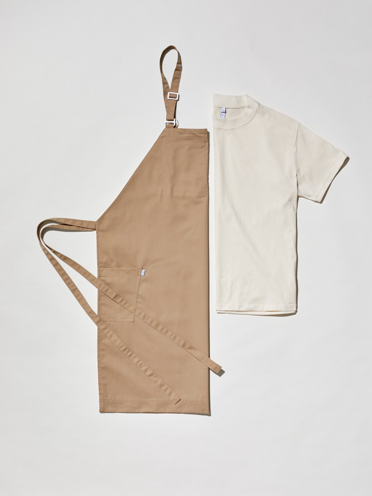 apron and tshirt