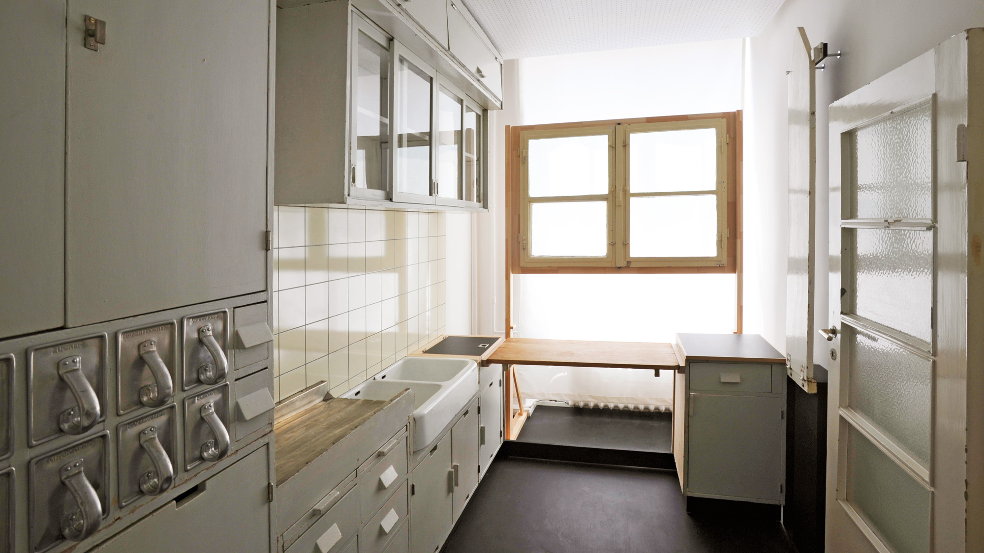 Extra: The Frankfurt kitchen