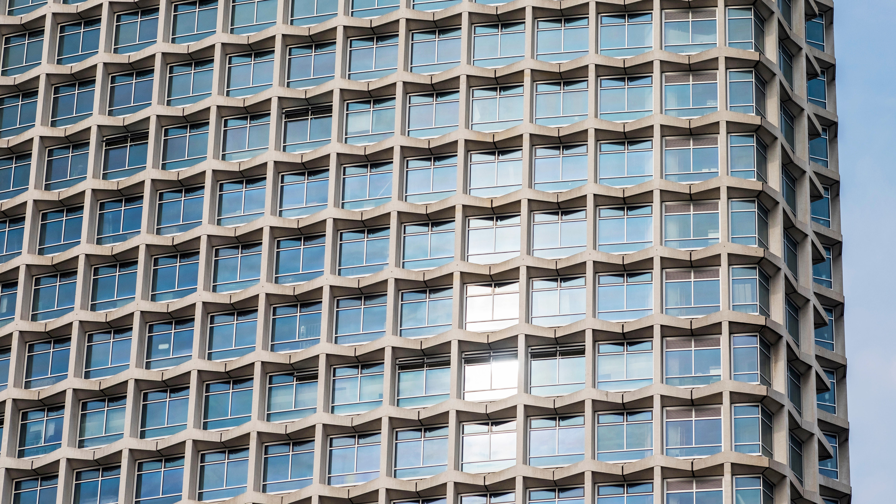 Extra: Centre Point – taming a white elephant