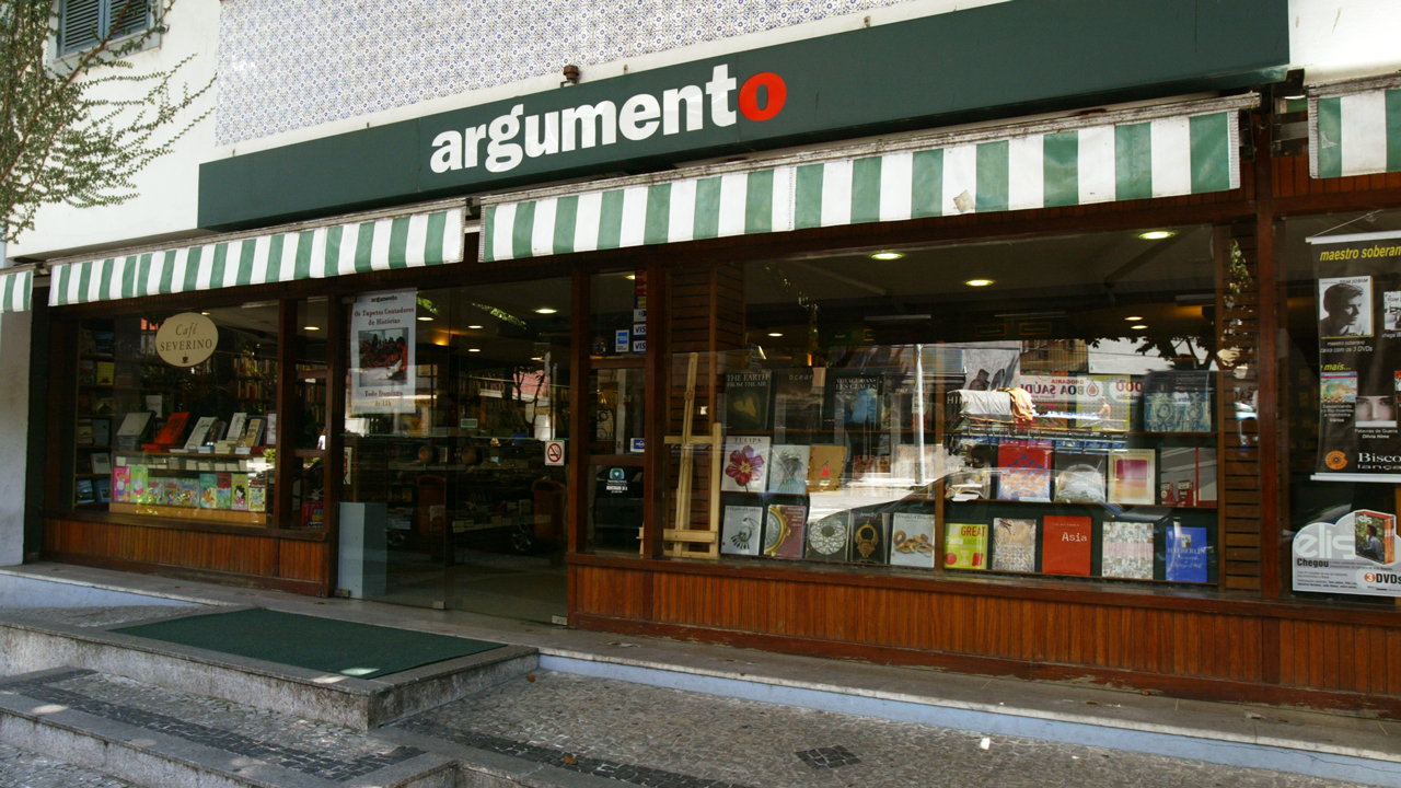 Tall Stories 203: Argumento, Rio de Janeiro