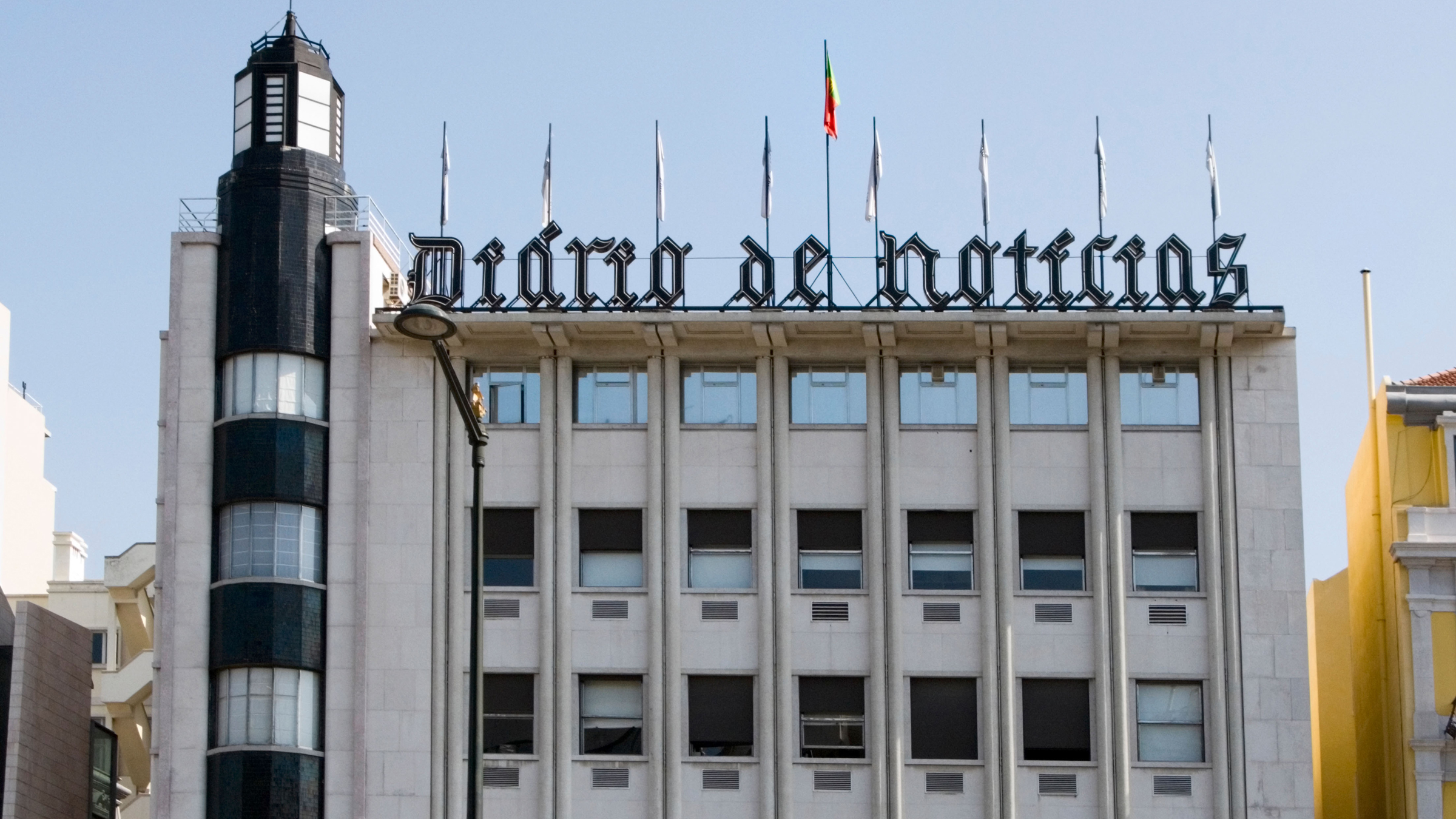 Tall Stories 63: Diário de Notícias building