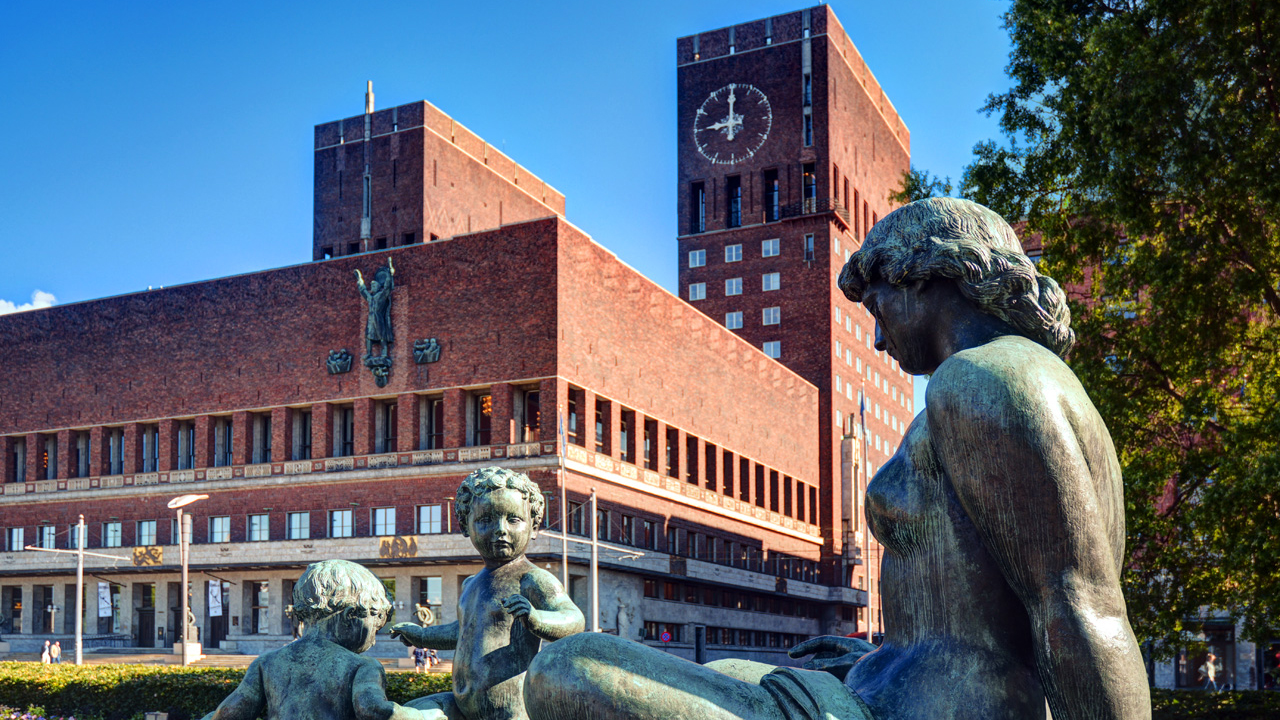 Tall Stories 5: Oslo Rådhus
