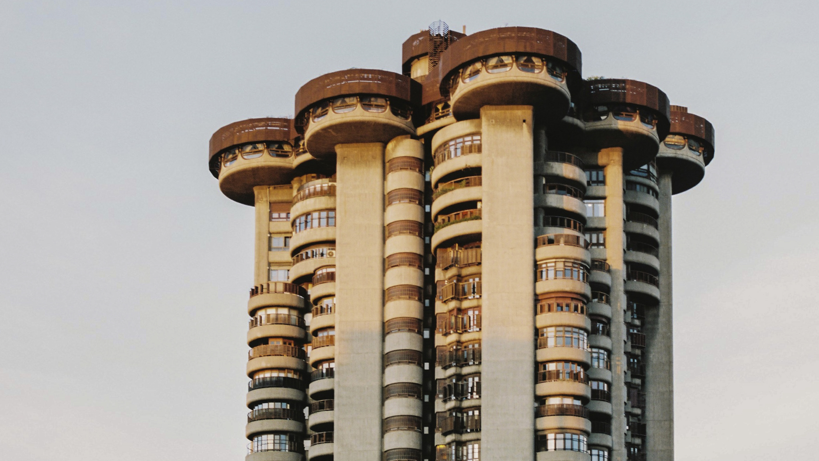 Tall Stories 17: Madrid’s Torres Blancas