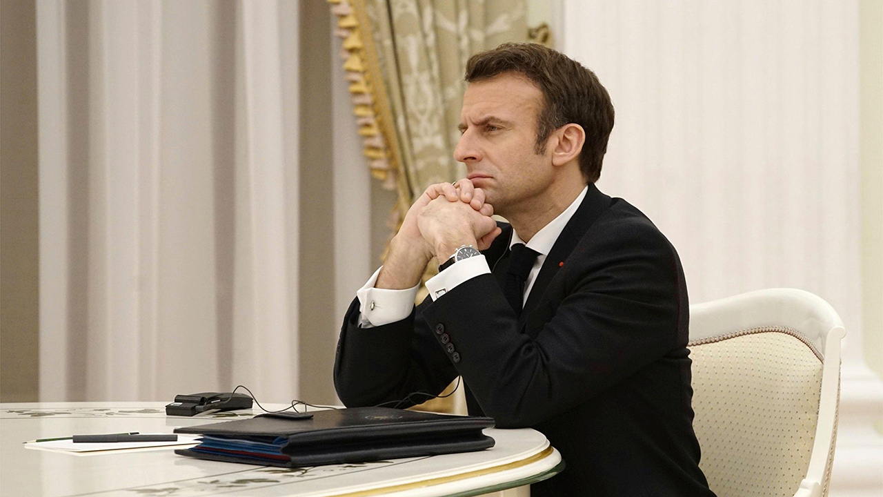 French government collapse unnerves Eurozone