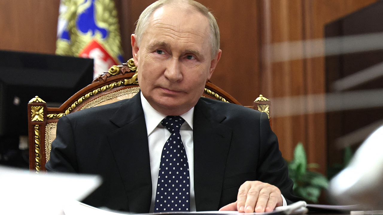 Putin challenges Zelensky to meet him in Turkey