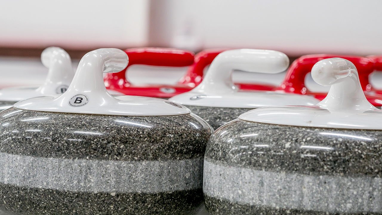 Olympic curling, Public Practice and Sálon Cosa