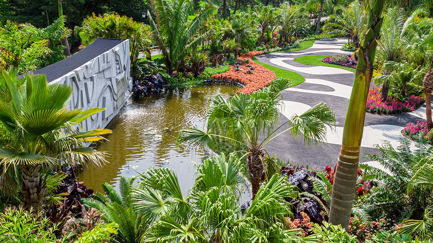 Landscape design: Roberto Burle Marx