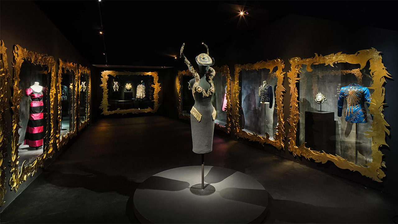 Maison Schiaparelli and Rana Salam
