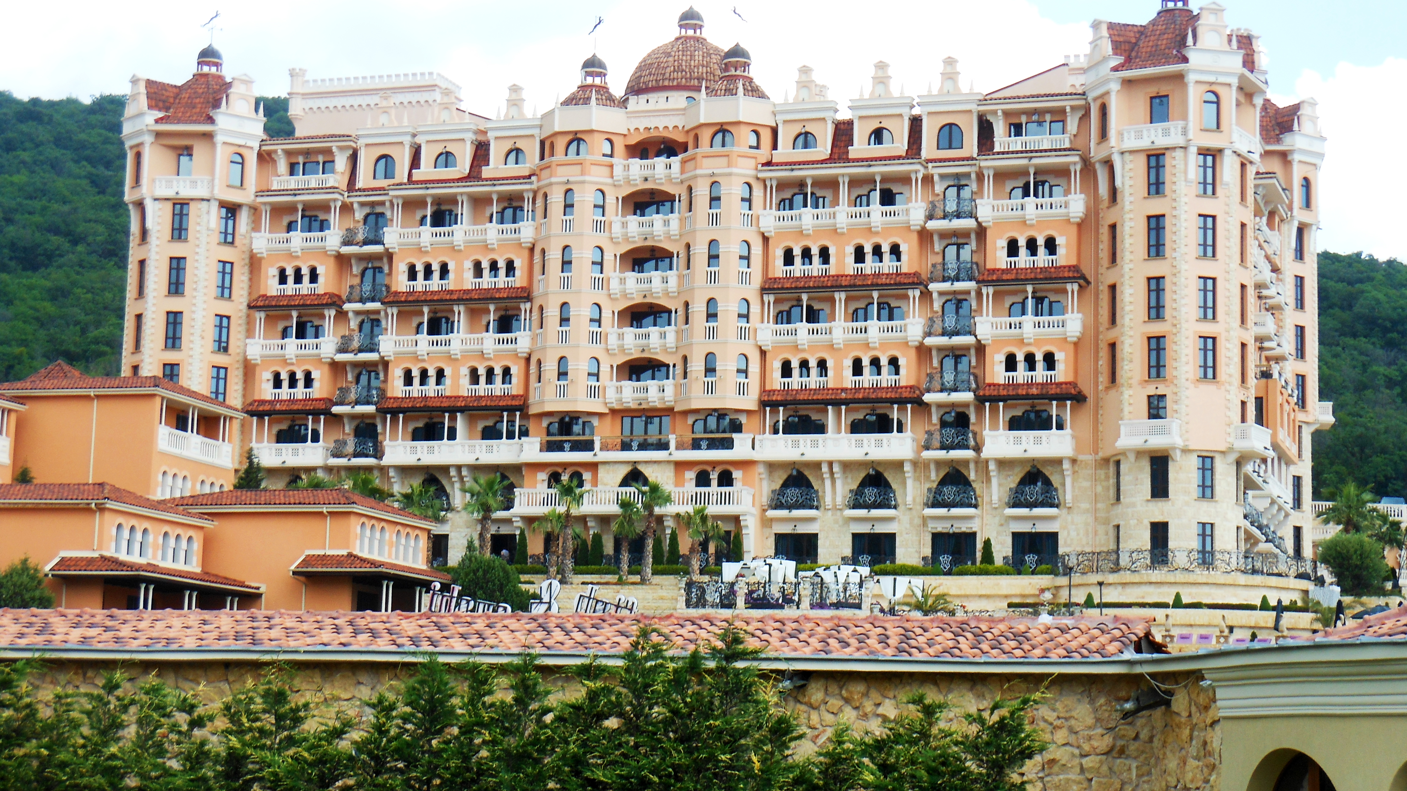 On Design 21: What is mafia baroque architecture?