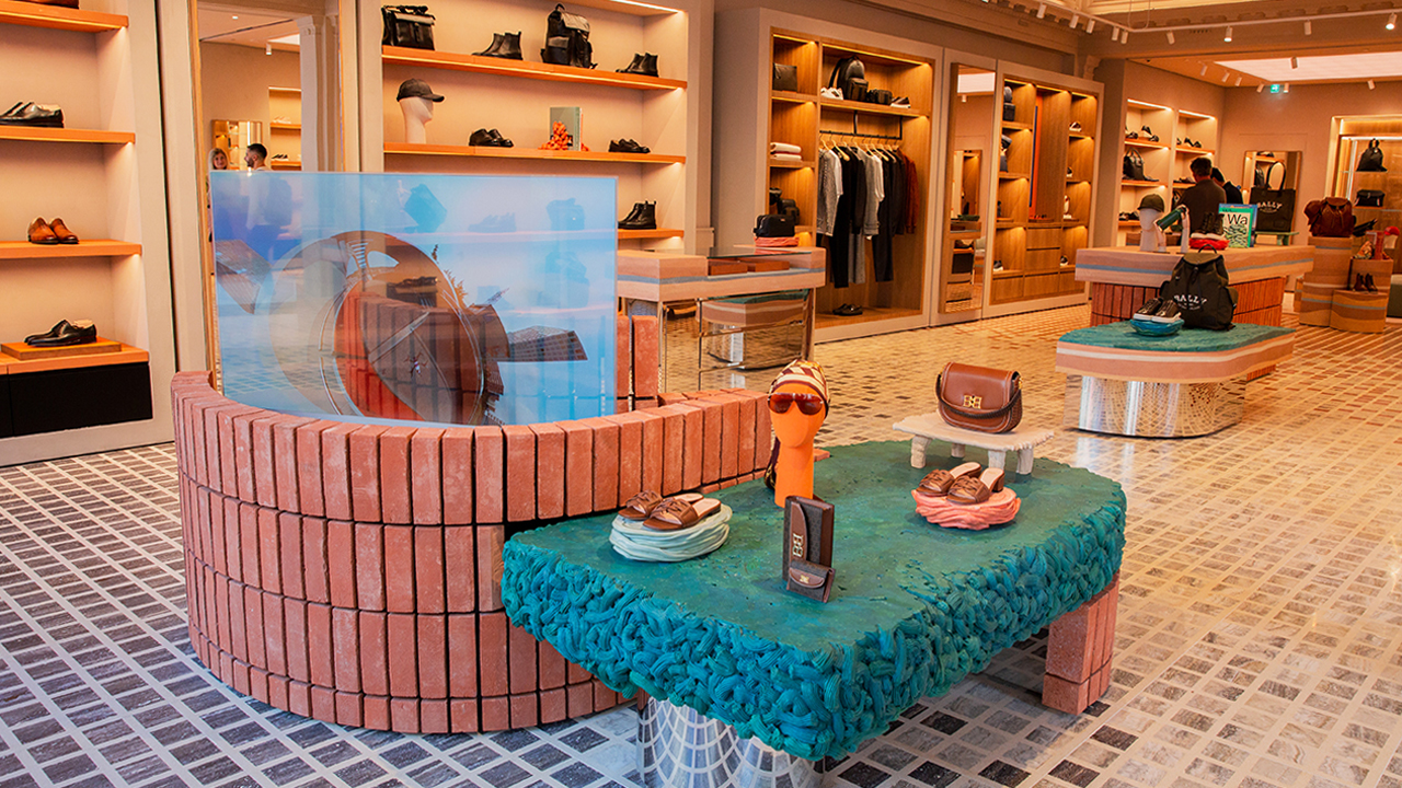 Extra: Bally London