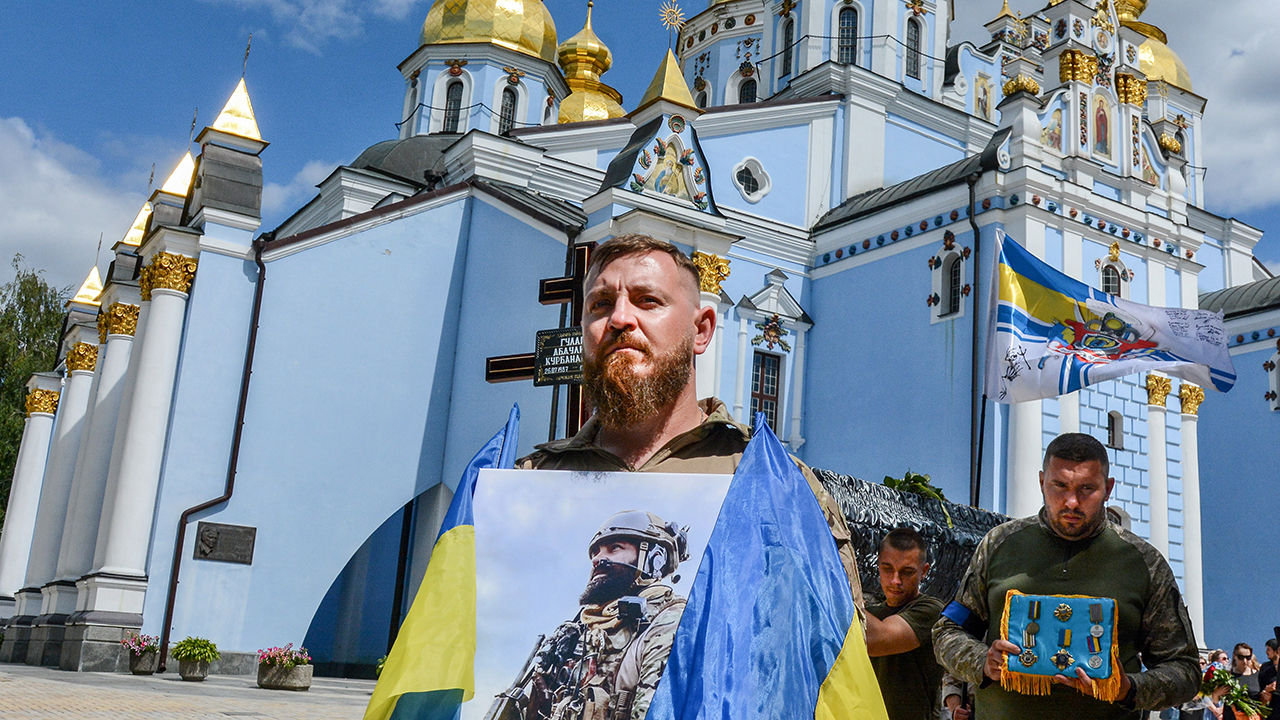 Ukraine: how to combat war fatigue