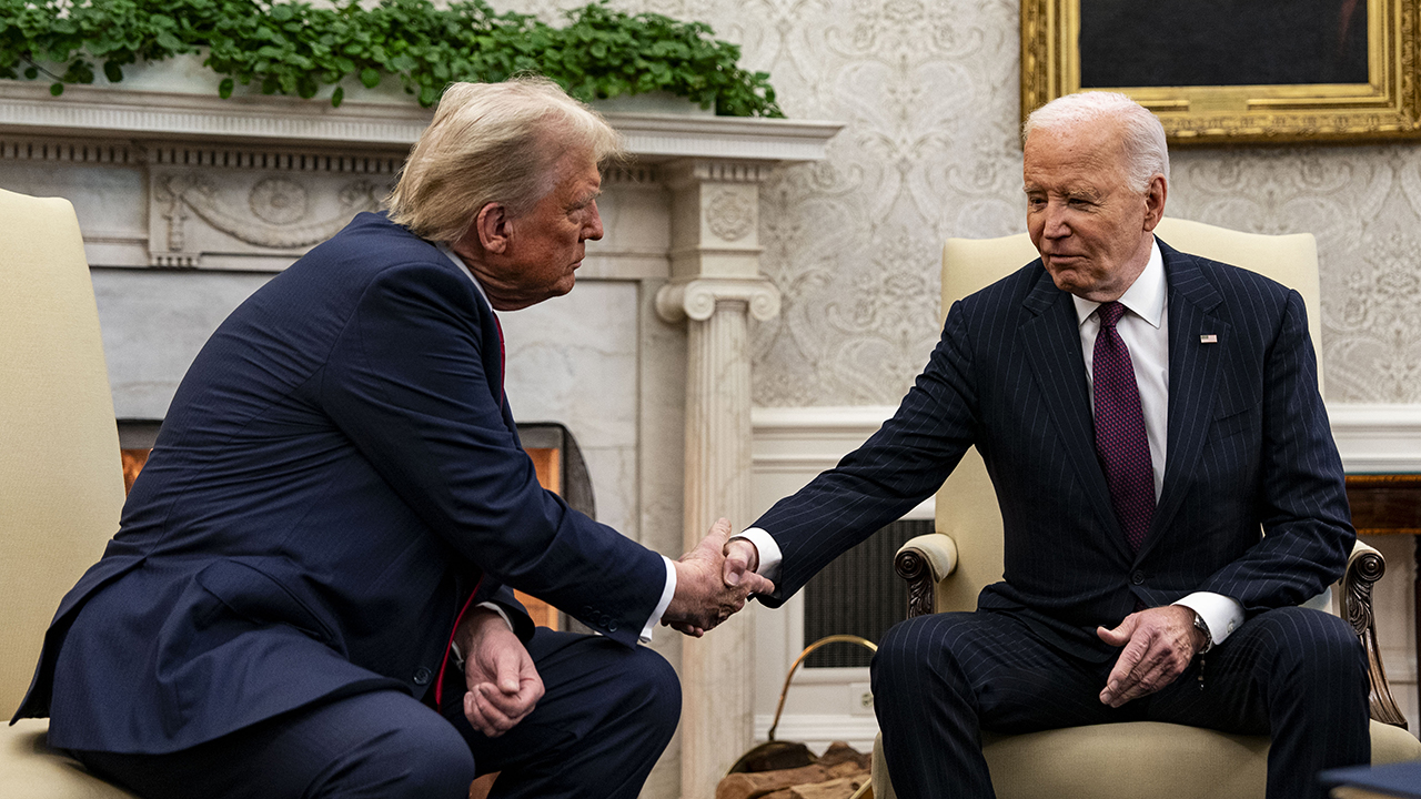 Biden greets Trump at the White House