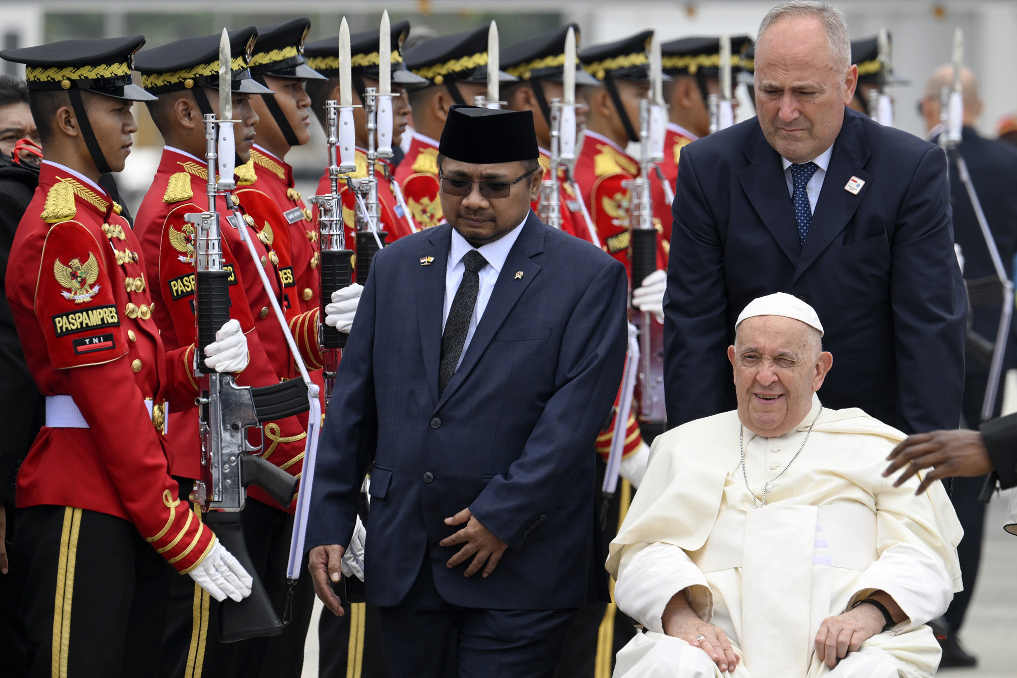 UK halts some exports of arms to Israel and Pope Francis arrives in Jakarta