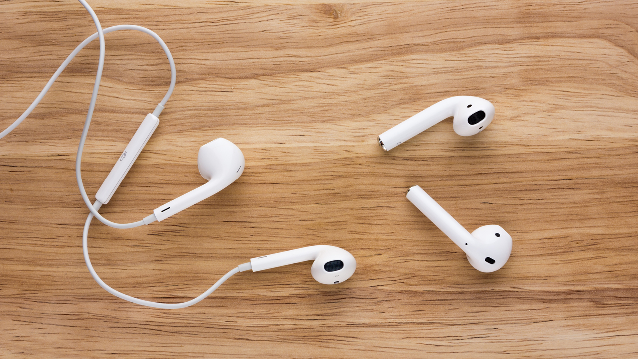 Extra: Earphone etiquette