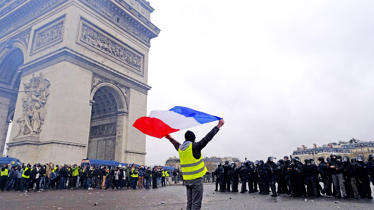 Explainer 148: Can Emmanuel Macron reason with the yellow-vest protesters?