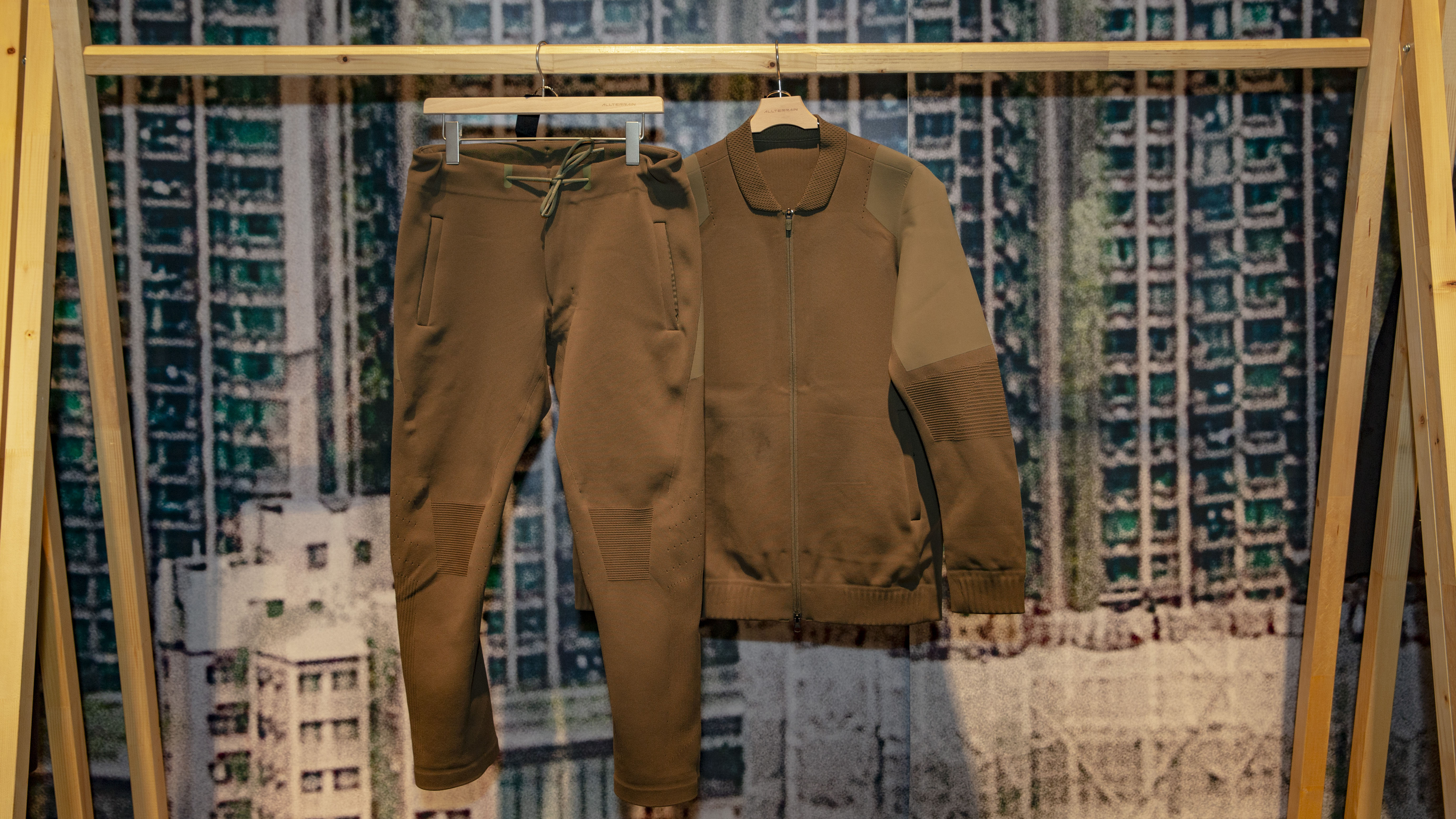 Descente Allterrain  (Japan)